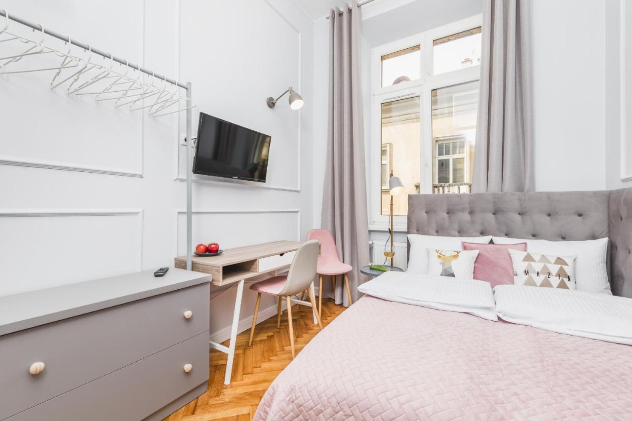 Traveler'S Best Choice - Old Town Guesthouse - By Upstairs Krakow Exterior photo